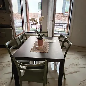 Ca Lucia Canal View Apartment Venice