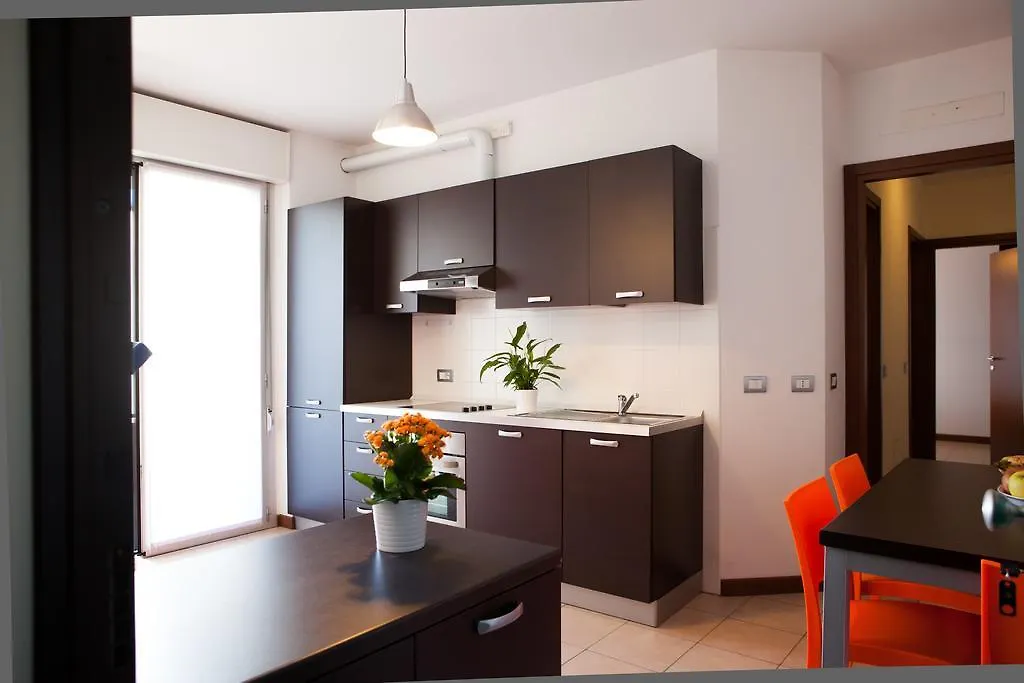 Housing32 Apartments Milano 0*,