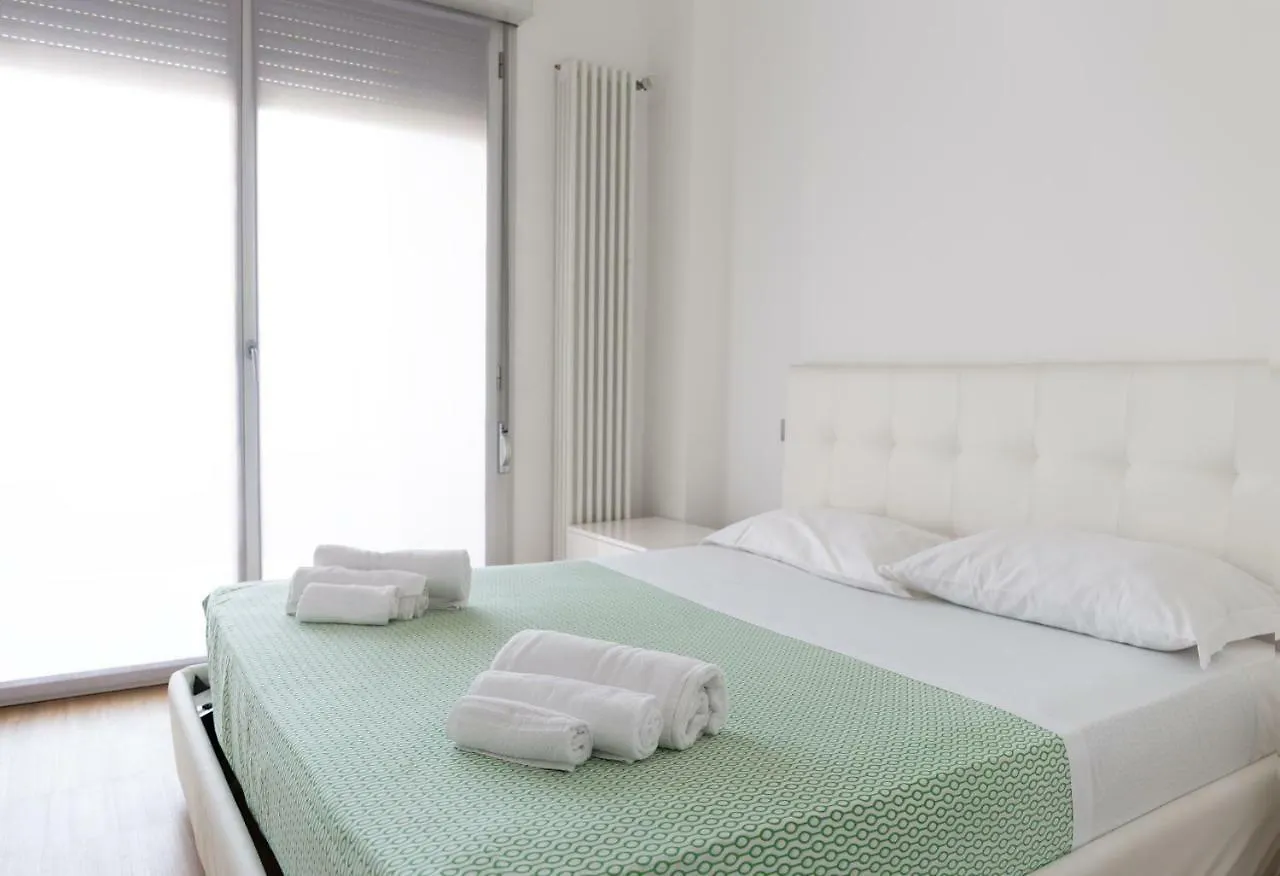Housing32 Apartments Milan 0*,  Italy